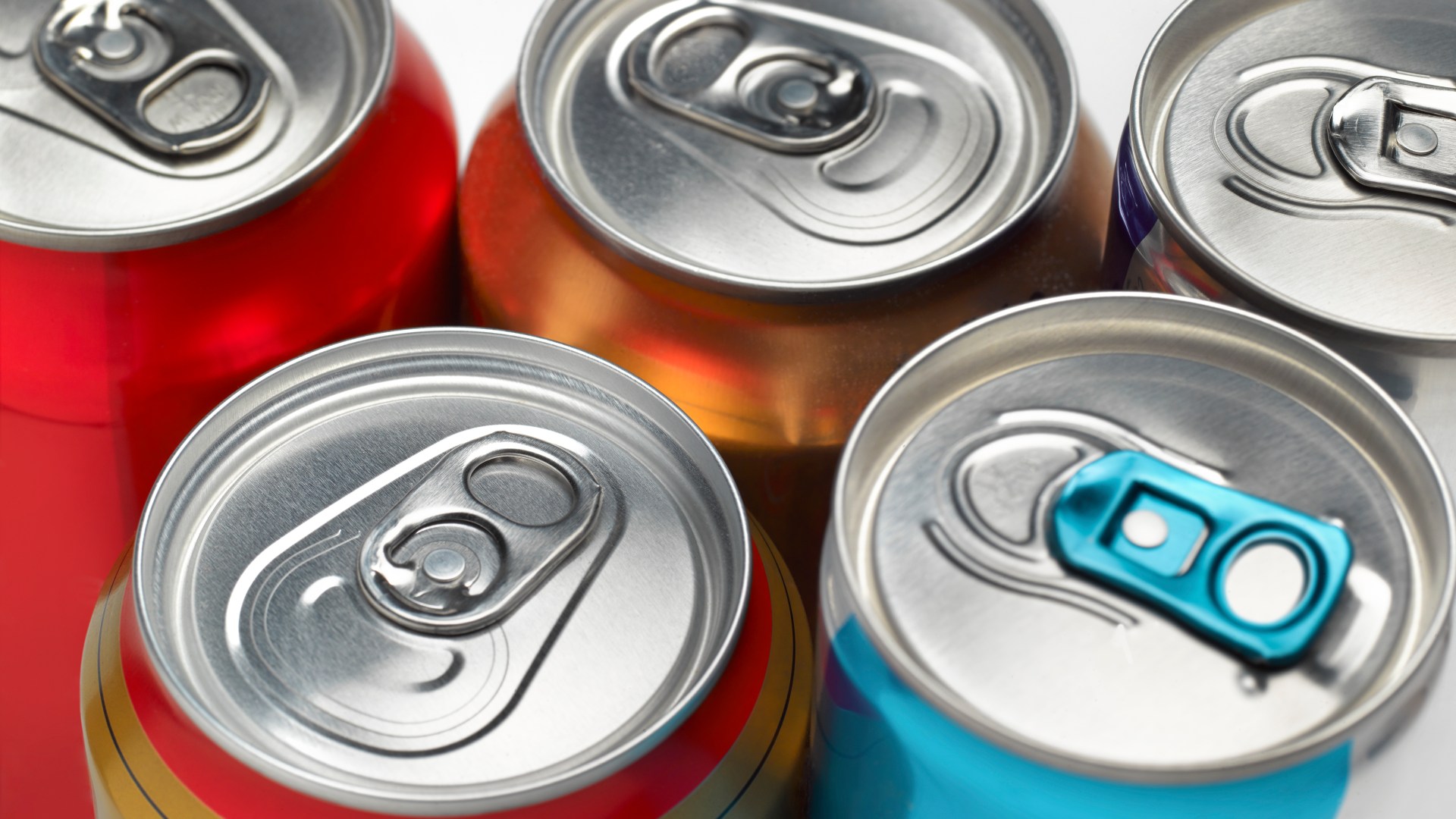 Solo una lattina di Coca-Cola al giorno “aumenta il rischio di malattie renali fatali”