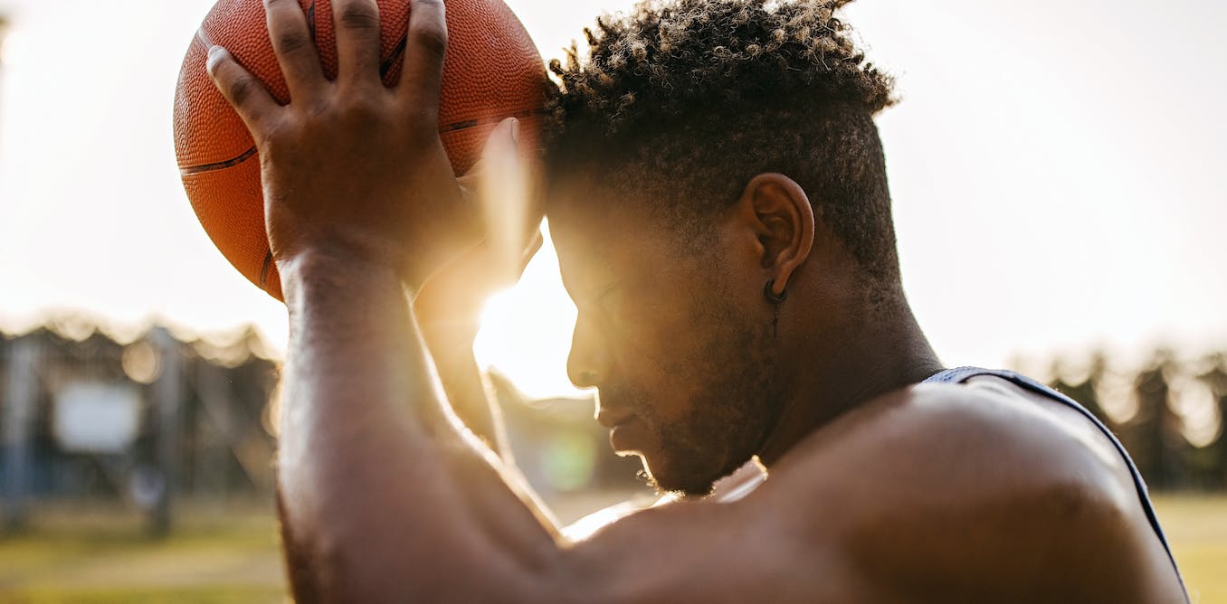 Arrive gli atleti universitari neri affrontano gli stereotipi anti-neri nel campus